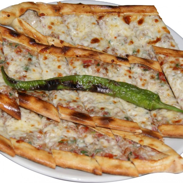 Kıymalı Kaşarlı Pide