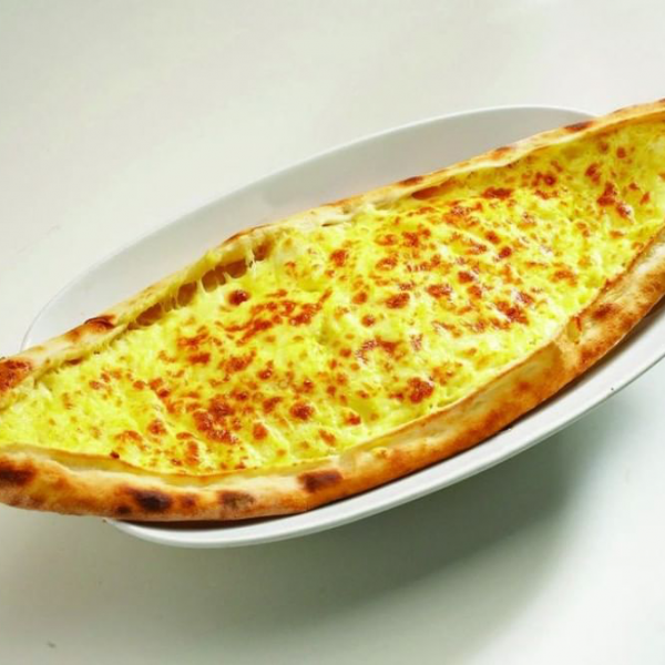 Kaşarlı Yumurtalı Pide